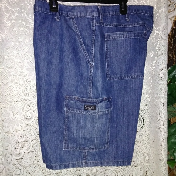 Wrangler Other - WRANGLER DENIM CARGO SHORTS